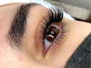 اکستنشن  مو و مژه 