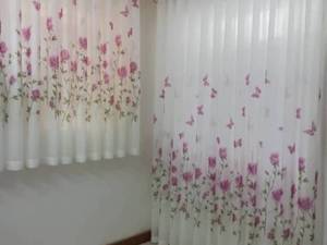 پرده حریر گلدار