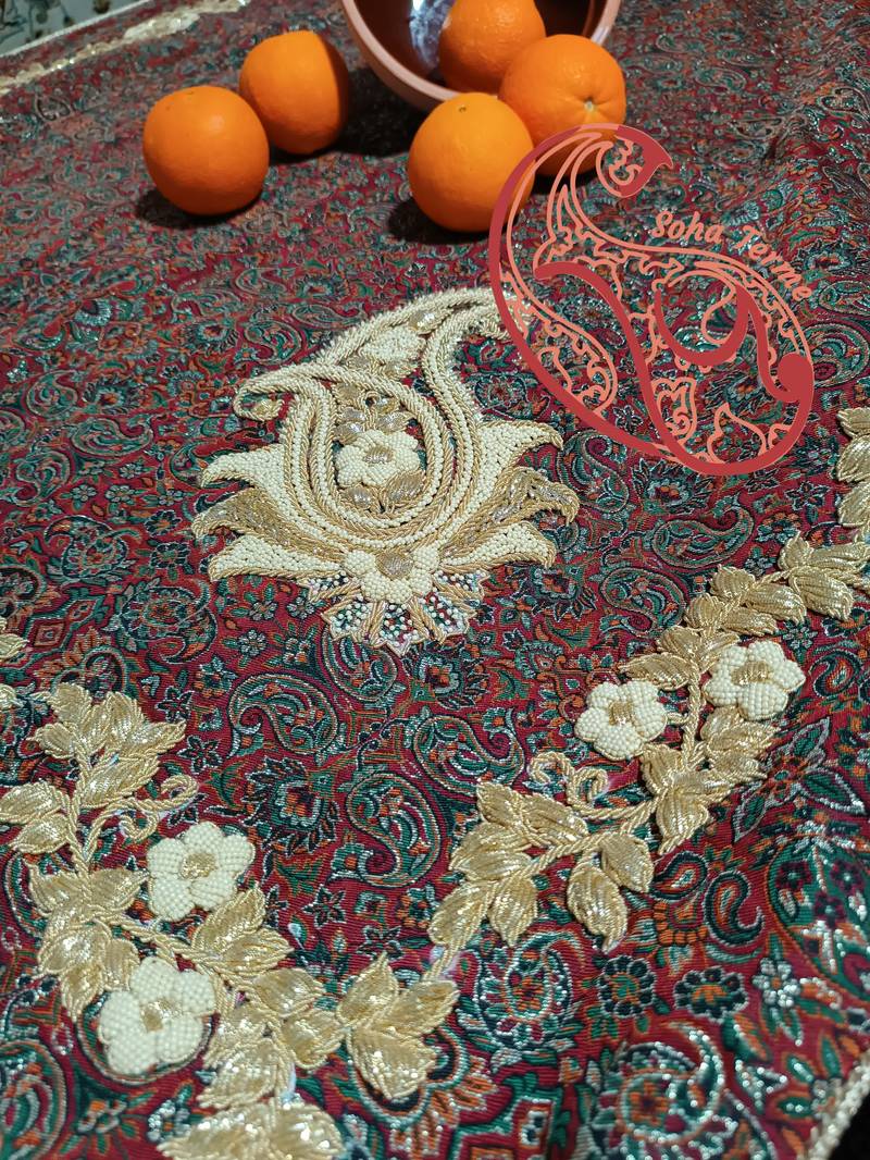 رومیزی با حاشیه