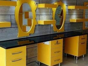 دکور آرایشگاه مردانه چوبی