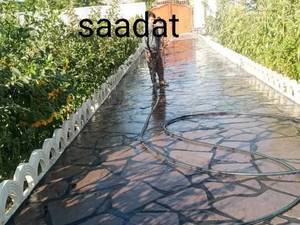 نصب سنگ لاشه برای کف حیاط 