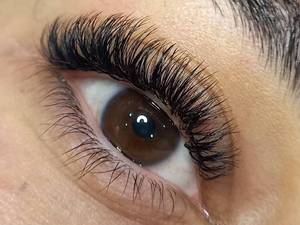 اکستنشن مژه والیوم
