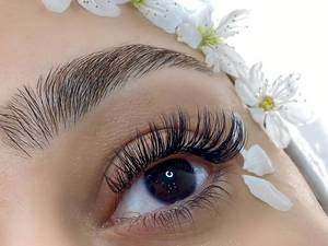 کاشت و اکستنشن مژه 