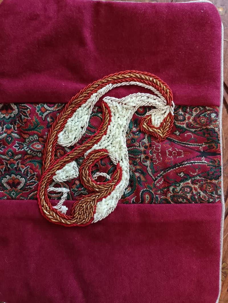 رومیزی سنتی طرح ترمه