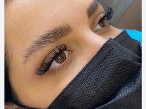 اکستنشن مژه کلاسیک 