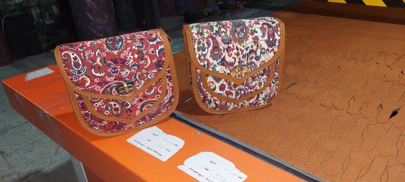 کیف دخترانه دوشی طرح ترمه