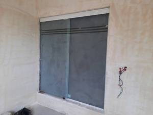 نصب شیشه سکوریت مستر سندبلاست شده