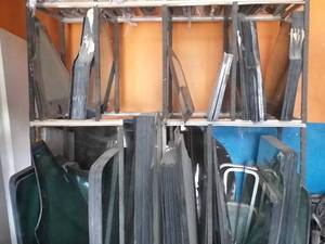 فروش شیشه های ماشین آلات راهسازی