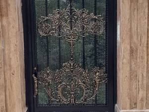 اجرای دروازه فرفورژه دو لنگه به همراه نفررو در مدل لادن