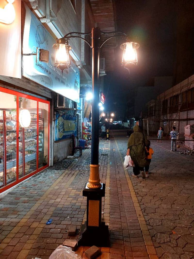 پایه چراغ فانوسی طرح کلاسیک ماندگار