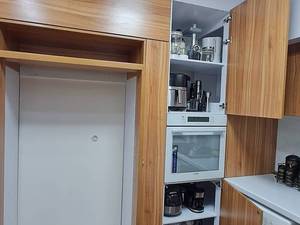 هزینه نصب کابینت پلی گلاس در زنجان