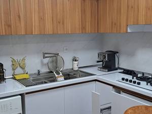 هزینه نصب کابینت پلی گلاس در زنجان