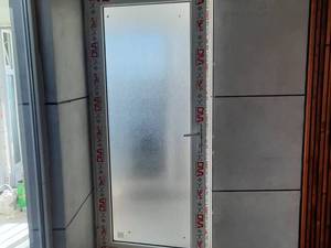 ساخت و نصب درب شیشه ای