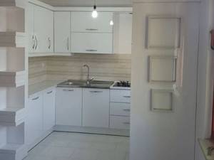 کابینت هایگلاس سفید