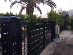 اجرای درب دو لنگه به همراه نفررو وباکس طرح مدرن