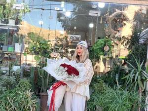 خرید و قیمت انواع دسته گل های رز