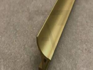 اجرای کنج داخل آلومینیوم کاشی و سرامیک