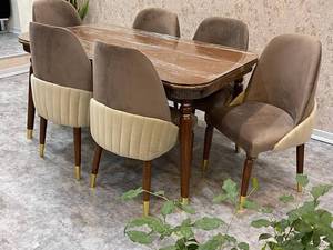 میز ناهار خوری کوچک و شیک