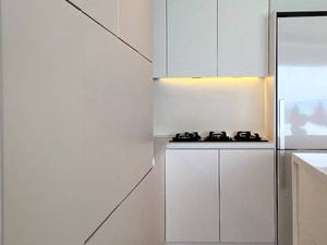 نصاب کابینت هایگلاس درسرخرود مازندارن
