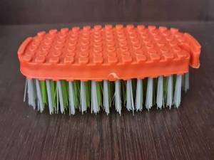 برس چهارگوش خالدار