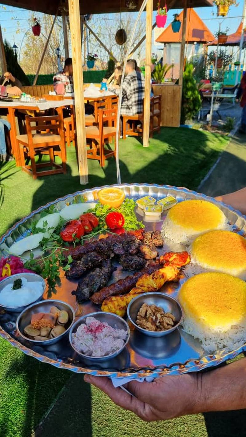 فضای باز و آلاچیق سنتی در سقالکسار