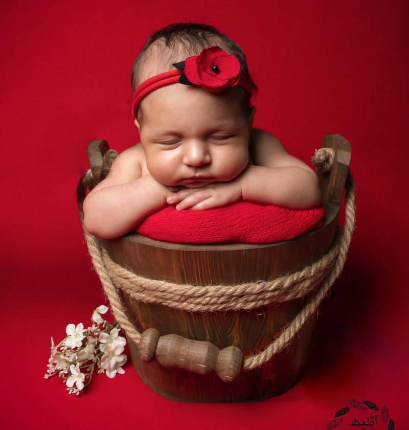 سطل چوبی سایز نوزادی برای عکاسی
