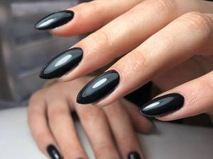 سالن کاشت ناخون حرفه ای در ساری