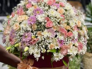 سفارش و خرید باکس گل ساری
