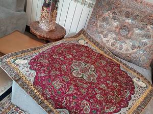خرید رومیزی دور طلایی ترمه