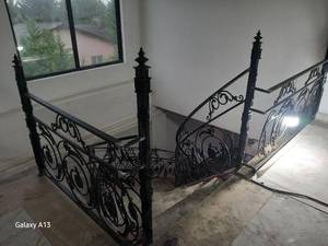 سازنده راه پله پیچ در نور
