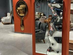 نصب آینه  دکوراتیو در رستوران مشهد