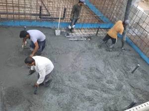 بتن ریزی استخر در بندرعباس