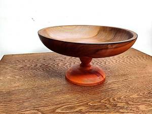 میوه خوری پایه دار چوبی 