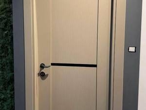 درب مدرن ورودی با چهار چوب چالوس