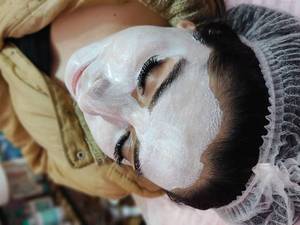 پاکسازی پوست در اهواز 