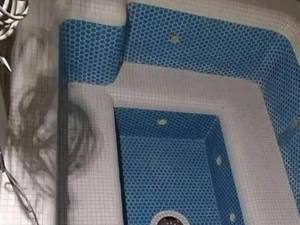 آب‌بندی کف و بدنه استخر در هرمزگان