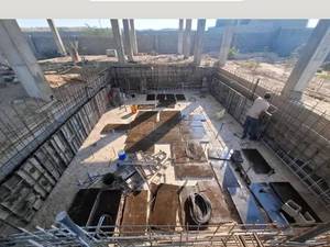 قالب‌ بندی دیوار استخر در بندرعباس