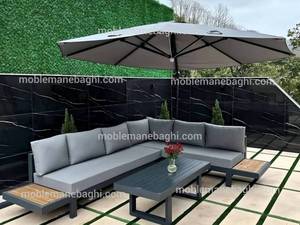چتر کنار استخری در رودسر