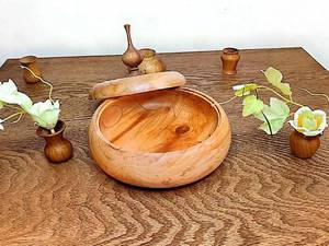 شکلات خوری چوبی در گرگان