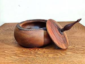شکلات خوری روستیک در گرگان