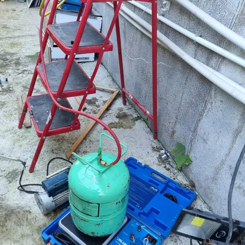 هزینه شارژ گاز اسپیلت در انزلی