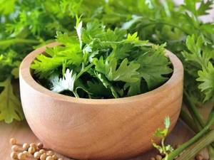 خواص سبزی و دانه گشنیز چیست؟