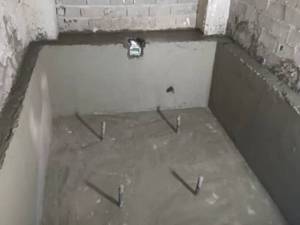 سیمانکاری و آب‌بندی استخر در انزلی