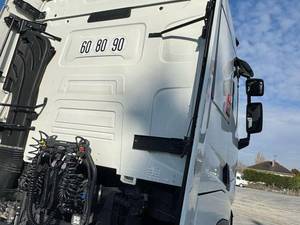 وارد کننده ماشین آلات سنگین در کرمانشاه