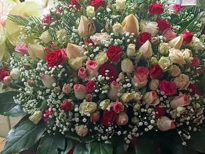 سفارش دسته گل رز قرمز لاکچری در همت