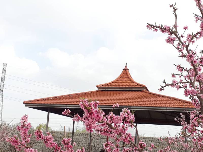 سقف چهارشیب سفال طبرستان در نجف آباد