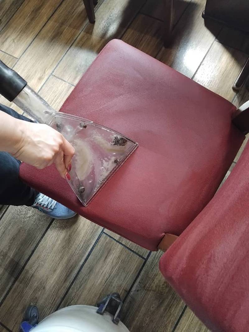 شستشوی صندلی رستورانی و کافهای در رشت