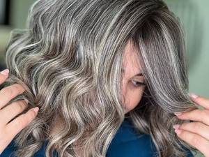 بهترین آرایشگاه برای لایت مو در بندرانزلی