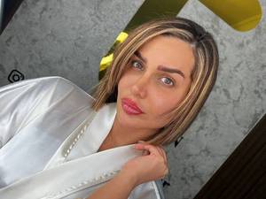 رنگ مو با هایلایت طلایی در نمک آبرود 