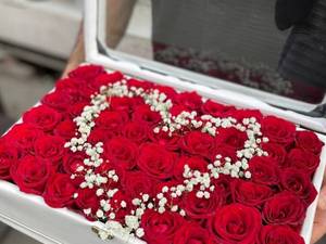 سفارش باکس گل رز لاکچری در آمل 
